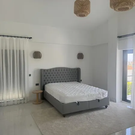 Luxurious In With Private Pool Вилла Кешме