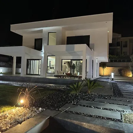 Luxurious In With Private Pool